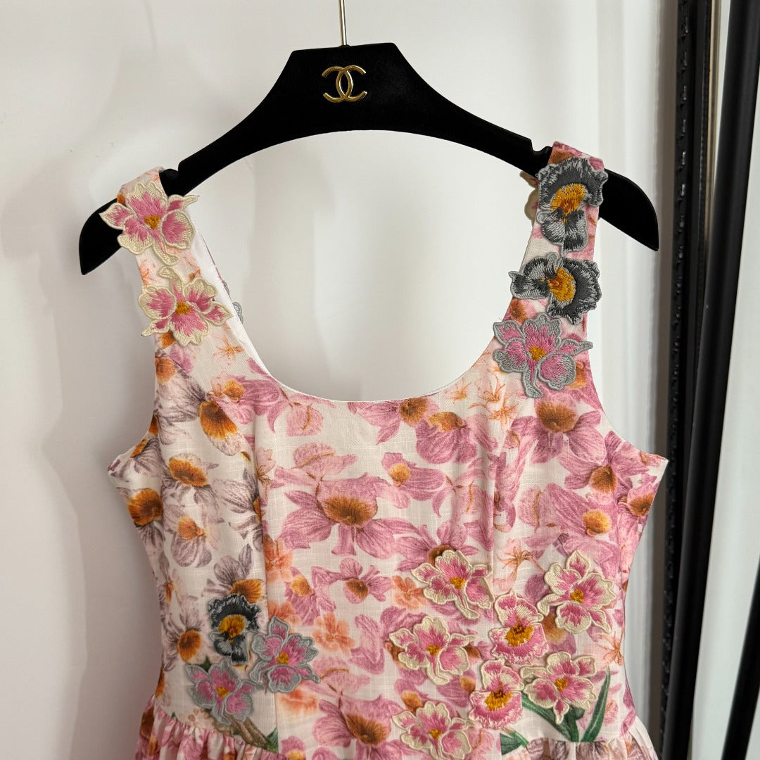 ZIM* Embroidered 3D Pleated Skirt